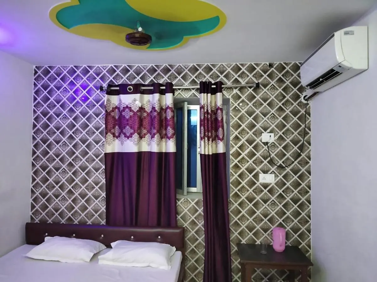 Nhyn Home Stay Varanasi 0*,  India
