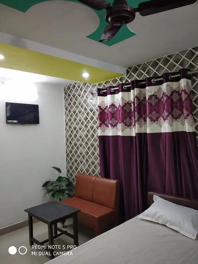 Nhyn Home Stay Varanasi